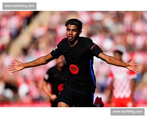 亚马尔晒伯纳乌被嘘照宣战!国家德比火药味拉满 亚马尔晒伯纳乌被嘘照宣战!国家德比火药味拉满