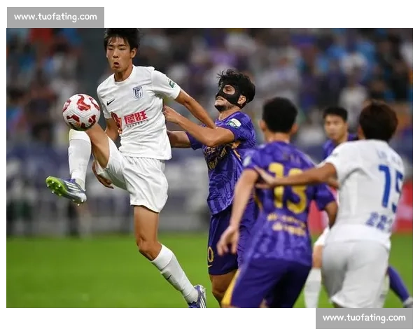 中超爆冷夜:榜首三强全不胜 海港优势剩 1 分 大连英博第 10 创历史 中超爆冷夜:榜首三强全不胜 海港优势剩 1 分 大连英博第 10 创历史